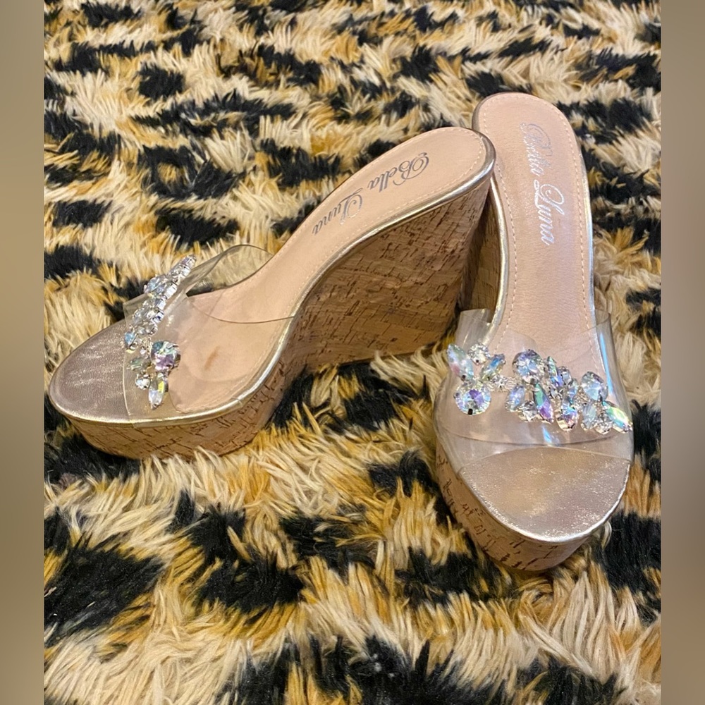 FASHIONNOVA Bella Luna Fiona Gold AB Crystal Plastic Cork Wedges Size 8
